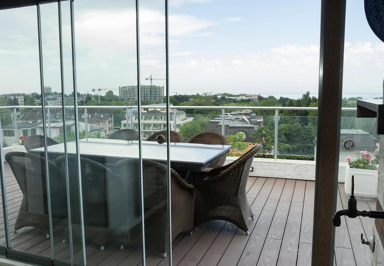 Under The Stars - Lux Penthouse With Pool And Terrace By Flat Mаnager Apartment Saints Constantine and Helena Exterior photo